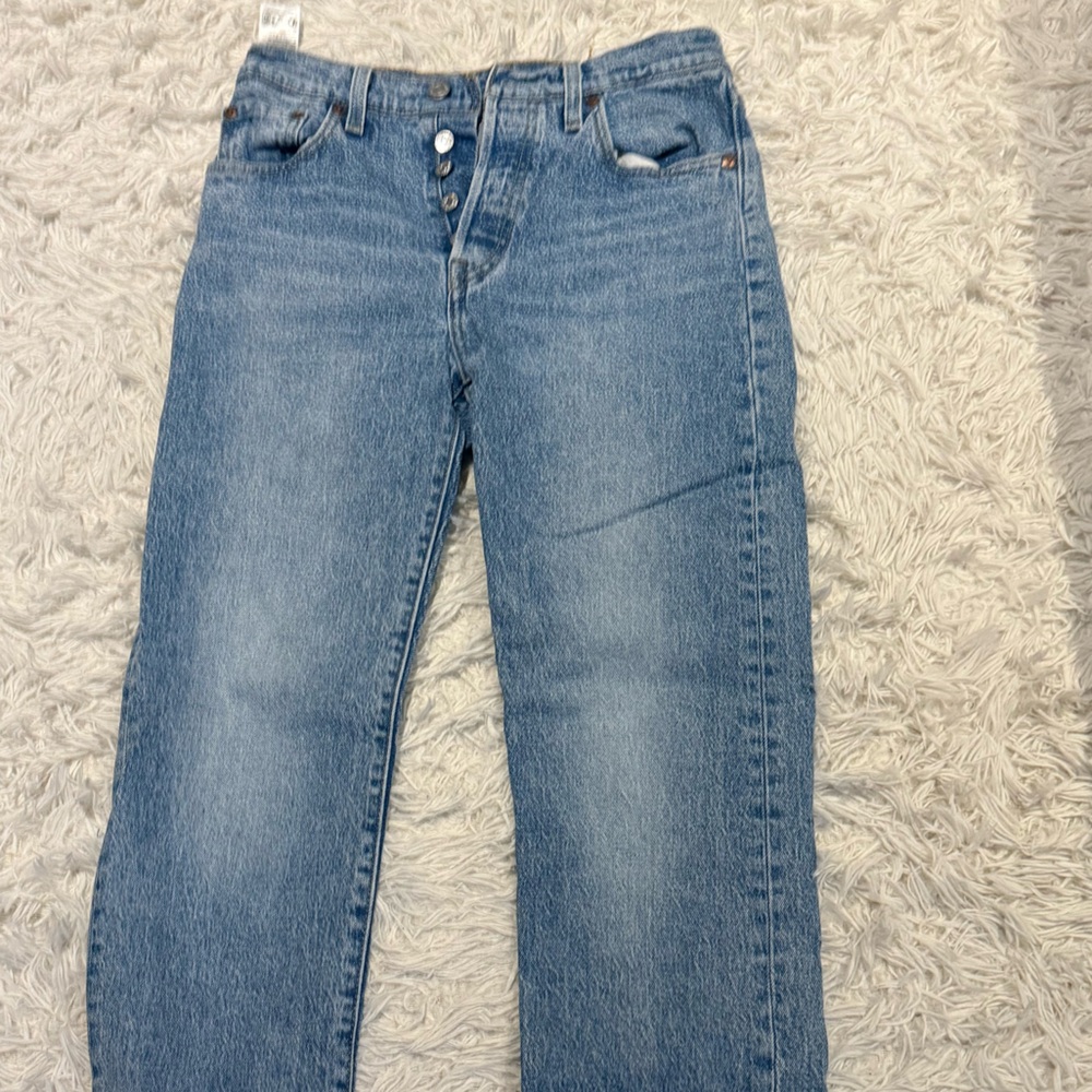LEVIS Classic Medium Wash Blue Women's Jeans